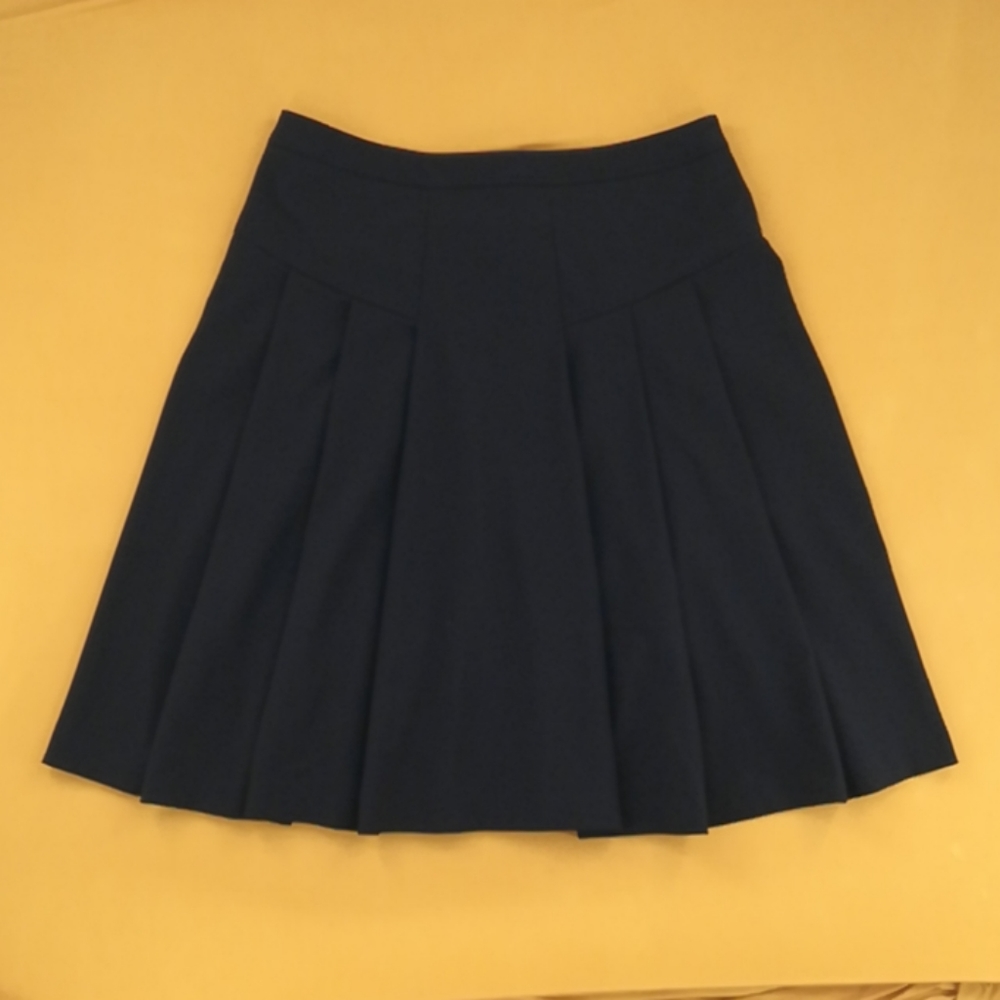 Adrienne Vittadini black pleated skirt